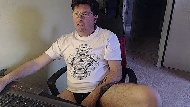 blueandwhite1 online show from 02/11/26, 03:39