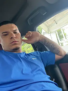 YadielPublic online show from 09/19/25, 05:35