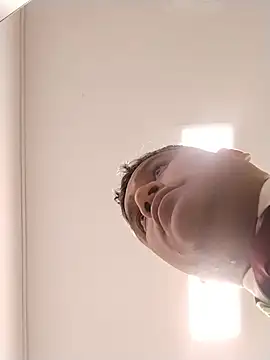 danigarci2307 online show from 11/13/25, 08:41