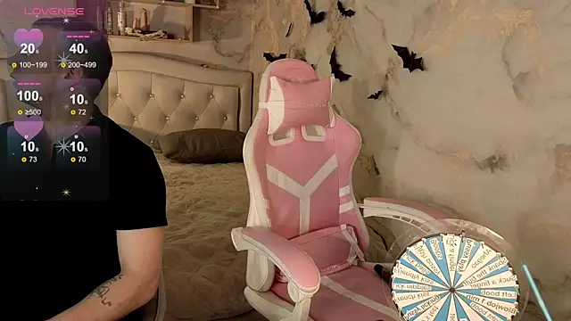 Crystal-Nuts online show from 12/05/25, 02:09