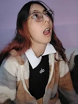 AnnieSparkle online show from 10/21/25, 12:22