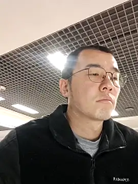 Snapshot of nnnnnan9527 chatting on 02/04/26, 02:39 nnnnnan9527 online show from 02/04/26, 02:39