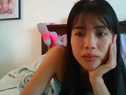 Snapshot of AnnewithanE chatting on 10/25/25, 03:36 AnnewithanE online show from 10/25/25, 03:36