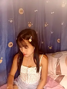 Snapshot of AnnewithanE chatting on 10/30/25, 09:15 AnnewithanE online show from 10/30/25, 09:15