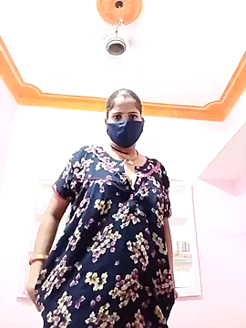 Snapshot of Sexi_savitri chatting on 09/29/25, 02:44 Sexi savitri online show from 09/29/25, 02:44