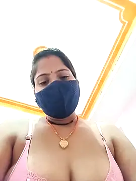Snapshot of Sexi_savitri chatting on 10/07/25, 04:09 Sexi savitri online show from 10/07/25, 04:09