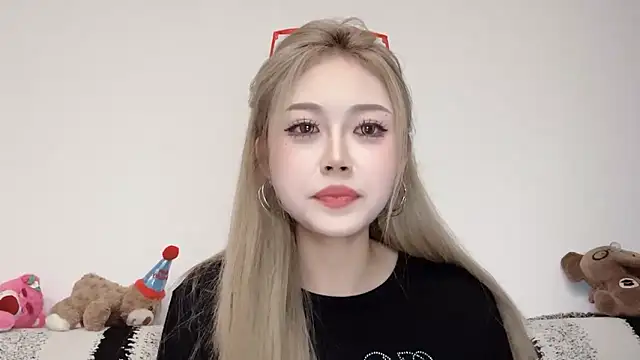 XingKongCOCO-107 online show from 10/17/25, 11:02