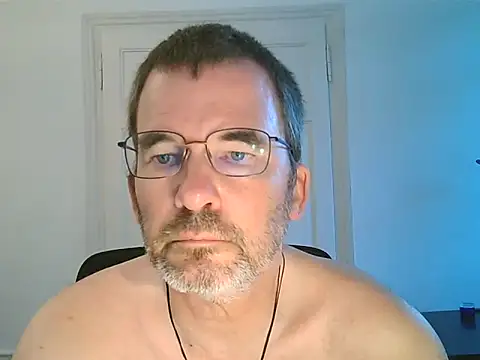 Snapshot of stallionrider88 chatting on 07/11/26, 07:05 stallionrider88 online show from 07/11/26, 07:05