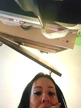 Snapshot of Filthymaddymilfy25 chatting on 10/14/25, 05:03 Filthymaddymilfy25 online show from 10/14/25, 05:03