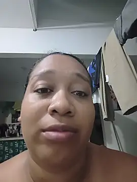 Snapshot of Yera_brown69 chatting on 05/22/26, 01:24 Yera brown69 online show from 05/22/26, 01:24