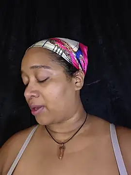 Snapshot of Yera_brown69 chatting on 06/26/26, 02:05 Yera brown69 online show from 06/26/26, 02:05