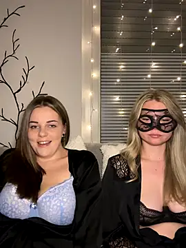 Snapshot of ItsLxsa chatting on 09/19/25, 10:54 ItsLxsa online show from 09/19/25, 10:54