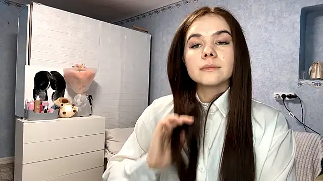 Lia rise online show from 02/27/26, 04:18