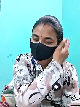 Snapshot of DivyaBhabhi69@xh chatting on 04/26/26, 04:59 DivyaBhabhi69xh online show from 04/26/26, 04:59