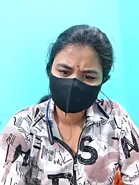 Snapshot of DivyaBhabhi69@xh chatting on 05/09/26, 05:07 DivyaBhabhi69xh online show from 05/09/26, 05:07