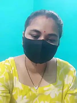 Snapshot of DivyaBhabhi69@xh chatting on 06/05/26, 11:49 DivyaBhabhi69xh online show from 06/05/26, 11:49