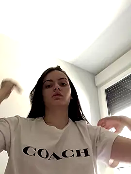 prettylittlefooxy online show from 11/07/25, 10:37