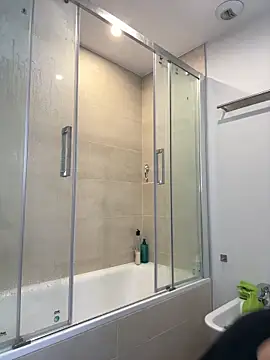 prettylittlefooxy online show from 11/12/25, 11:10