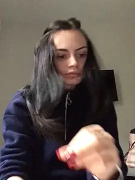 prettylittlefooxy online show from 11/13/25, 12:15