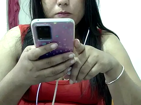 Snapshot of Mon-Luv chatting on 02/15/26, 08:57 Mon-Luv online show from 02/15/26, 08:57