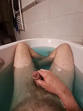 chrisili1986 online show from 11/28/25, 03:36