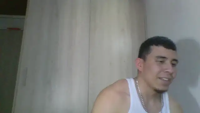 Snapshot of Eross_Santy chatting on 07/13/26, 10:12 Eross Santy online show from 07/13/26, 10:12