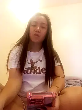 Lovelyclaya online show from 12/04/25, 05:17