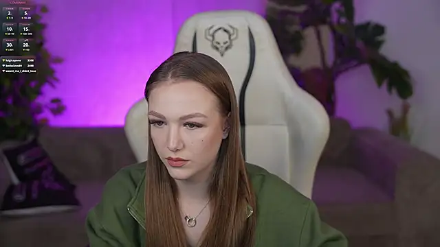 Snapshot of Ella_054 chatting on 10/14/25, 02:29 Ella 054 online show from 10/14/25, 02:29