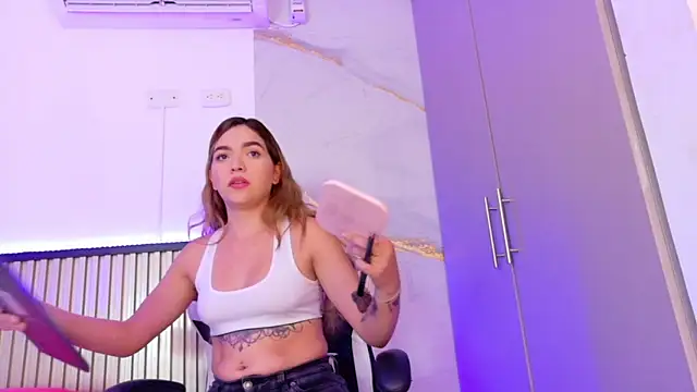 Sammy Lovee online show from 10/22/25, 07:24