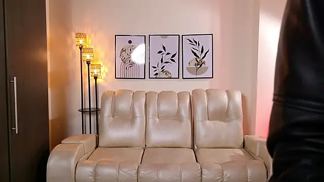 Violeta Foxz online show from 11/25/25, 07:14