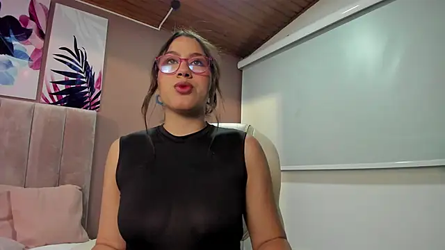 Karoline21 online show from 10/04/25, 03:15