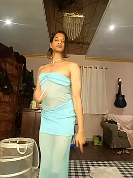 Snapshot of Nisha_Sassmaxxx chatting on 10/19/25, 12:00 Nisha Sassmaxxx online show from 10/19/25, 12:00