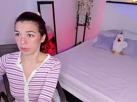 Snapshot of selene_boyer chatting on 09/09/25, 04:06 selene boyer online show from 09/09/25, 04:06