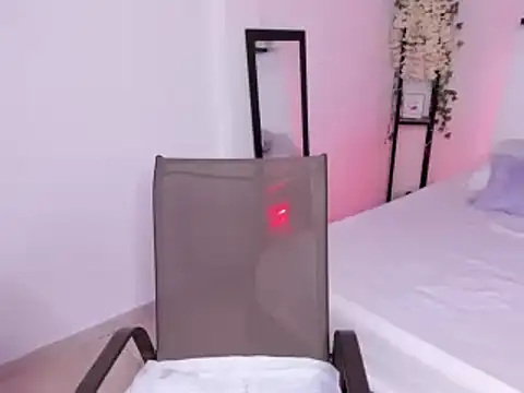 Snapshot of selene_boyer chatting on 09/17/25, 04:08 selene boyer online show from 09/17/25, 04:08