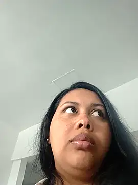 Alessandraa- online show from 02/17/26, 06:47