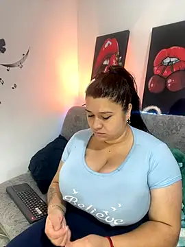 SafiroFer online show from 10/21/25, 09:04