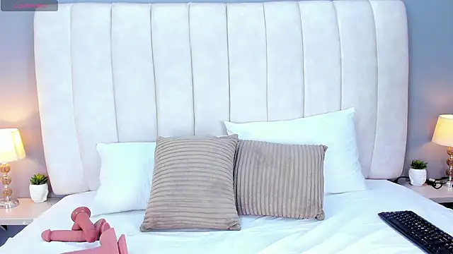 ScarletStarr online show from 12/02/25, 04:07