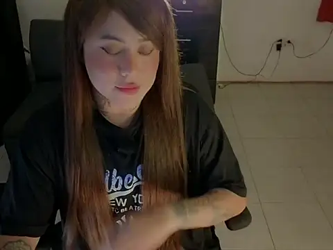 Snapshot of kimberlygati2 chatting on 04/28/26, 01:15 kimberlygati2 online show from 04/28/26, 01:15