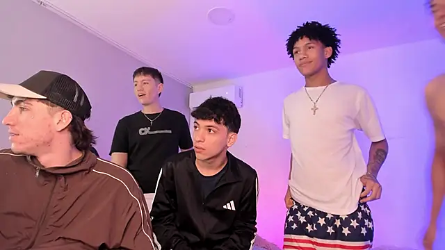 Handsomeboyss19 online show from 06/18/26, 11:42