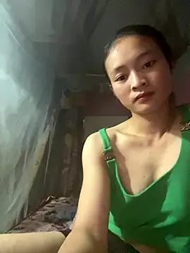 Snapshot of Kieu_xxx chatting on 09/11/25, 08:14 Kieu xxx online show from 09/11/25, 08:14