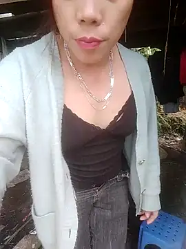 Snapshot of Phuong_xxx chatting on 01/06/26, 07:12 Phuong xxx online show from 01/06/26, 07:12