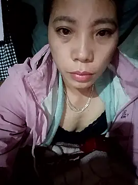 Snapshot of Phuong_xxx chatting on 01/08/26, 07:38 Phuong xxx online show from 01/08/26, 07:38