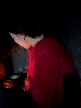 Snapshot of Phuong_xxx chatting on 01/15/26, 12:04 Phuong xxx online show from 01/15/26, 12:04