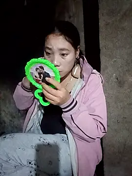 Phuong xxx online show from 01/16/26, 12:36