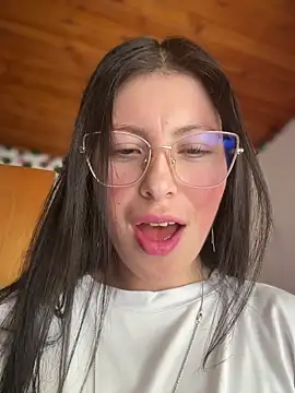 Mia salinass online show from 03/23/26, 08:02