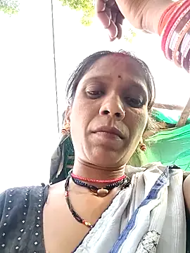 Snapshot of Xx_pooja chatting on 09/19/25, 10:49 Xx pooja online show from 09/19/25, 10:49