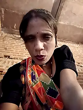 Snapshot of Xx_pooja chatting on 10/02/25, 09:16 Xx pooja online show from 10/02/25, 09:16