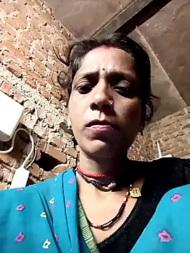 Snapshot of Xx_pooja chatting on 10/04/25, 07:45 Xx pooja online show from 10/04/25, 07:45