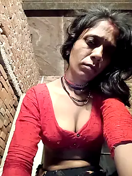 Snapshot of Xx_pooja chatting on 10/05/25, 11:24 Xx pooja online show from 10/05/25, 11:24