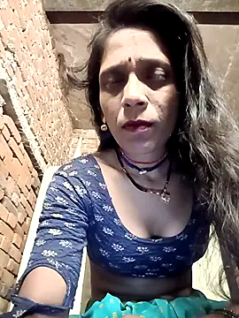 Snapshot of Xx_pooja chatting on 10/31/25, 04:08 Xx pooja online show from 10/31/25, 04:08